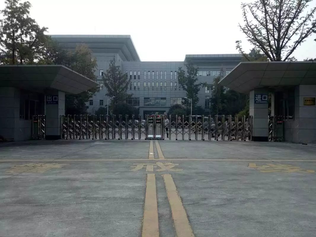 方山县方山县四川消防总队伸缩门